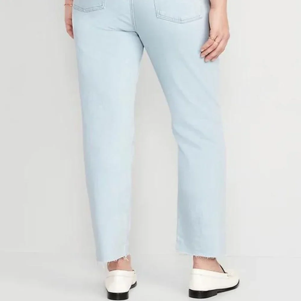 Old Navy Extra High-Waisted Button-Fly Sky-Hi Straight Ripped Jeans for Women - Picture 7 of 11